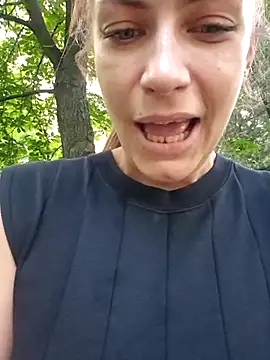 Snapshot of Keli_Jessi chatting on June 11, 2:37 pm Keli Jessi online show from June 11, 2:37 pm