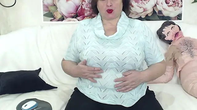 Snapshot of FlaviaSquirts chatting on February 13, 9:09 am FlaviaSquirts online show from February 13, 9:09 am