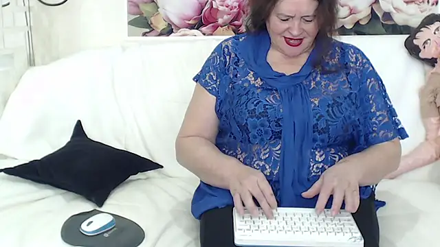 Snapshot of FlaviaSquirts chatting on February 15, 11:28 am FlaviaSquirts online show from February 15, 11:28 am