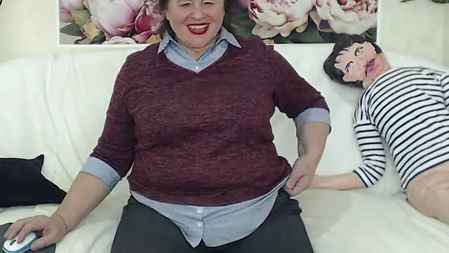 Snapshot of FlaviaSquirts chatting on February 25, 2:44 pm FlaviaSquirts online show from February 25, 2:44 pm