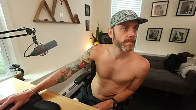 BradBronton online show from May 10, 6:13 pm