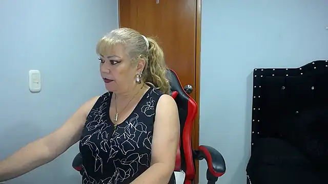 Ursulawhite69 online show from April 24, 12:35 am