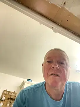 Snapshot of boilinghot123 chatting on November 1, 5:42 am boilinghot123 online show from November 1, 5:42 am