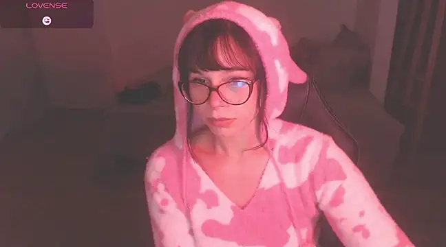 Snapshot of modjo_ chatting on January 21, 2:33 am modjo online show from January 21, 2:33 am