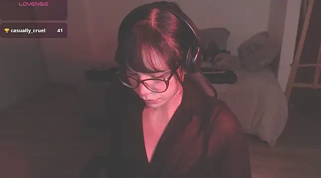 Snapshot of modjo_ chatting on January 24, 4:37 am modjo online show from January 24, 4:37 am