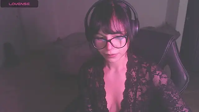 Snapshot of modjo_ chatting on October 10, 3:16 am modjo online show from October 10, 3:16 am