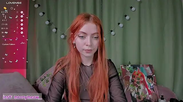 Snapshot of lika_lil chatting on December 28, 10:14 am lika lil online show from December 28, 10:14 am