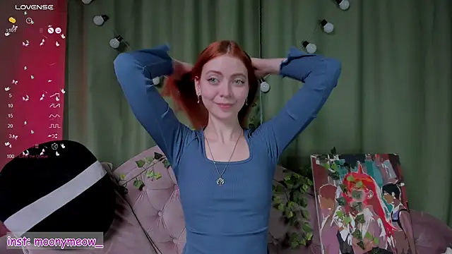 Snapshot of lika_lil chatting on December 30, 6:31 am lika lil online show from December 30, 6:31 am