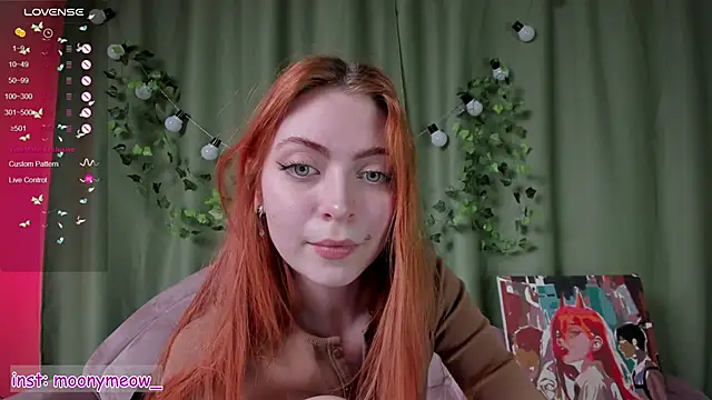 Snapshot of lika_lil chatting on January 24, 4:05 am lika lil online show from January 24, 4:05 am