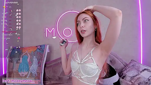 Snapshot of lika_lil chatting on March 5, 5:07 am lika lil online show from March 5, 5:07 am