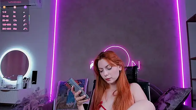 Snapshot of lika_lil chatting on September 30, 7:24 am lika lil online show from September 30, 7:24 am