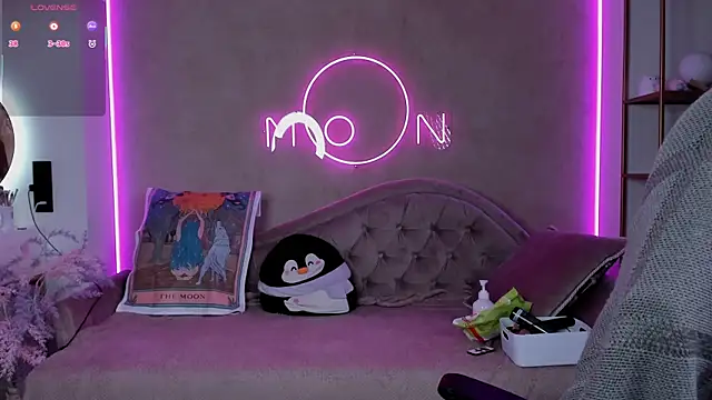 Snapshot of lika_lil chatting on October 4, 7:17 am lika lil online show from October 4, 7:17 am