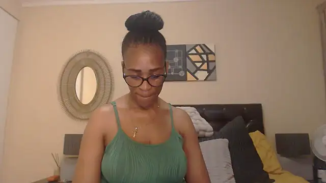 Snapshot of Creamyass22 chatting on March 18, 5:42 pm Creamyass22 online show from March 18, 5:42 pm