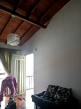 Snapshot of LunaZambrano chatting on February 15, 3:06 pm LunaZambrano online show from February 15, 3:06 pm