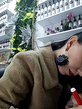 Snapshot of LunaZambrano chatting on February 16, 7:05 pm LunaZambrano online show from February 16, 7:05 pm