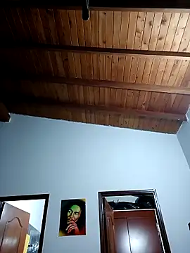 Snapshot of LunaZambrano chatting on February 22, 2:17 am LunaZambrano online show from February 22, 2:17 am