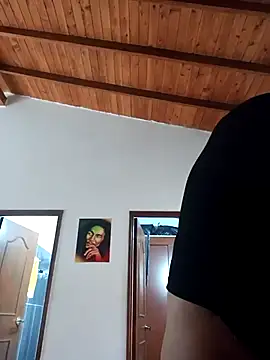 Snapshot of LunaZambrano chatting on February 25, 8:51 pm LunaZambrano online show from February 25, 8:51 pm