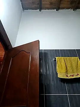 Snapshot of LunaZambrano chatting on February 26, 6:43 pm LunaZambrano online show from February 26, 6:43 pm