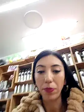 Snapshot of LunaZambrano chatting on March 7, 4:00 pm LunaZambrano online show from March 7, 4:00 pm