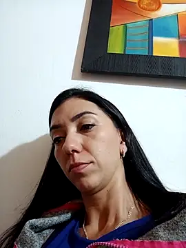 Snapshot of LunaZambrano chatting on March 14, 4:32 am LunaZambrano online show from March 14, 4:32 am