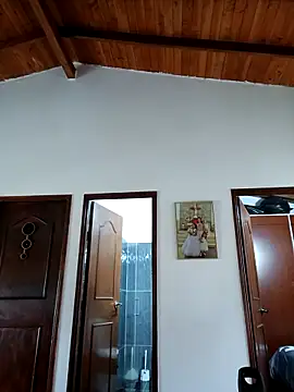 Snapshot of LunaZambrano chatting on September 12, 1:00 pm LunaZambrano online show from September 12, 1:00 pm