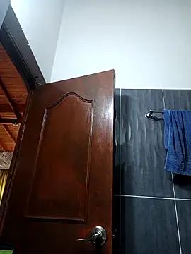 Snapshot of LunaZambrano chatting on September 24, 4:43 pm LunaZambrano online show from September 24, 4:43 pm