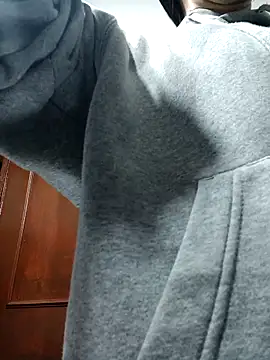 Snapshot of LunaZambrano chatting on October 15, 5:18 am LunaZambrano online show from October 15, 5:18 am