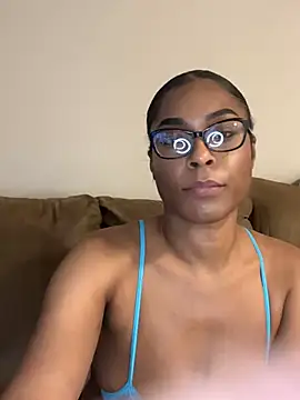 CandyLuxxxx online show from December 14, 8:29 pm