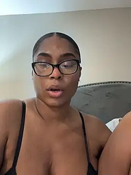 CandyLuxxxx online show from March 22, 12:25 pm