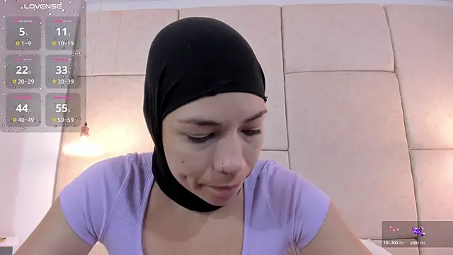 aisha vs online show from September 23, 12:41 pm