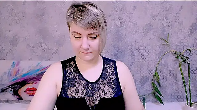 Djullia online show from November 6, 6:58 am