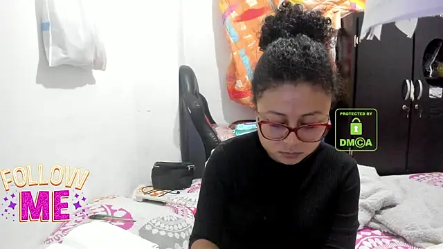 bonnie lam  online show from November 14, 4:33 am