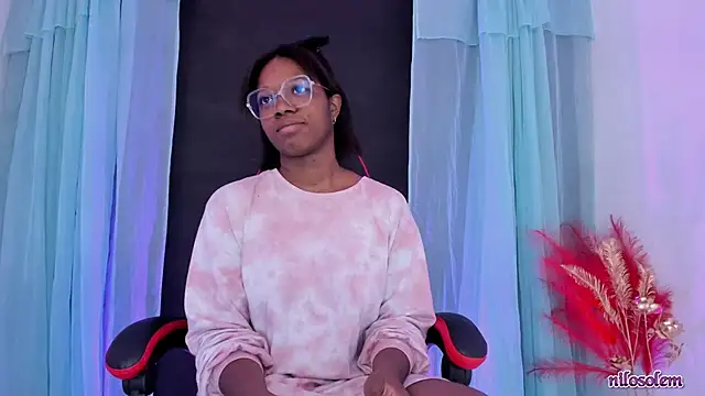 Snapshot of nilosolem chatting on November 6, 5:03 pm nilosolem online show from November 6, 5:03 pm