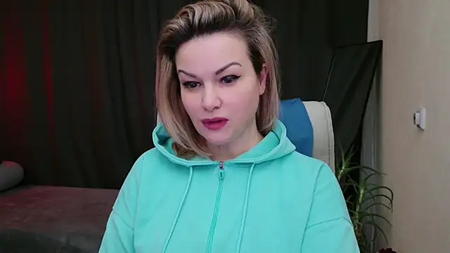 Snapshot of MishaMILF chatting on March 12, 12:04 pm MishaMILF online show from March 12, 12:04 pm