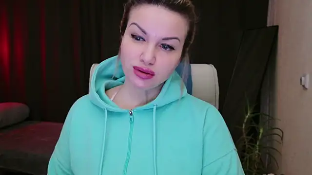 Snapshot of MishaMILF chatting on March 13, 4:23 pm MishaMILF online show from March 13, 4:23 pm