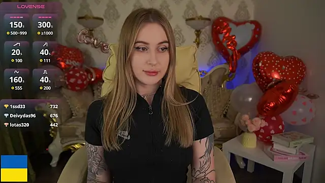 Snapshot of ArolinaNight chatting on February 16, 12:52 am ArolinaNight online show from February 16, 12:52 am