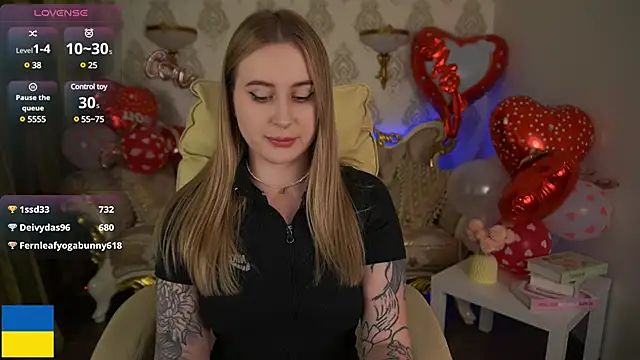 Snapshot of ArolinaNight chatting on February 16, 3:58 am ArolinaNight online show from February 16, 3:58 am