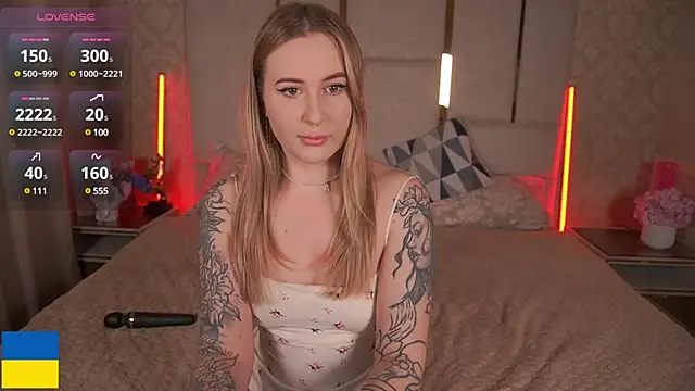 Snapshot of ArolinaNight chatting on March 8, 9:08 pm ArolinaNight online show from March 8, 9:08 pm