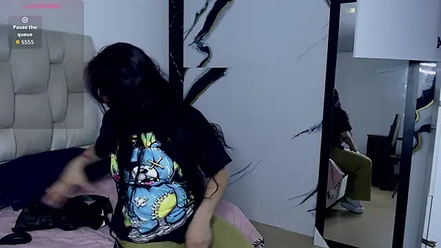 nicol furyy online show from July 1, 11:23 am