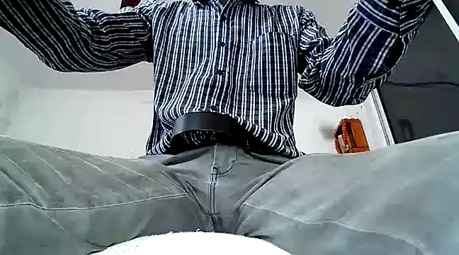 Snapshot of manan28 chatting on January 17, 8:34 am manan28 online show from January 17, 8:34 am