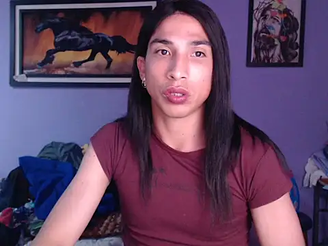 brunettehot77 online show from May 5, 9:01 pm