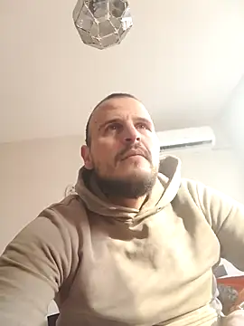 Andibiancoxh online show from January 19, 8:18 am