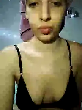 Snapshot of Kleopatracolo chatting on December 7, 2:53 am Kleopatracolo online show from December 7, 2:53 am