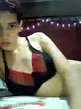 Snapshot of Kleopatracolo chatting on December 24, 12:33 am Kleopatracolo online show from December 24, 12:33 am