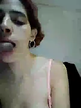 Snapshot of Kleopatracolo chatting on January 2, 12:23 am Kleopatracolo online show from January 2, 12:23 am