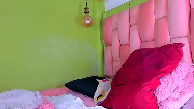 the queen aleja online show from December 12, 12:16 am