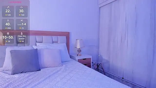 mia hank online show from April 22, 11:34 am