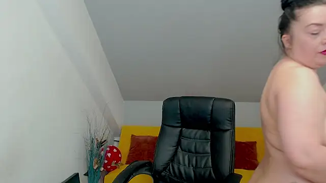 BrendaSkye online show from February 14, 10:38 am