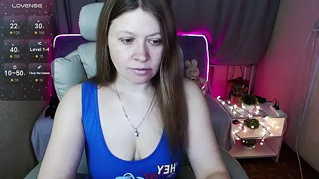 Snapshot of alekasamui chatting on January 20, 2:01 am alekasamui online show from January 20, 2:01 am