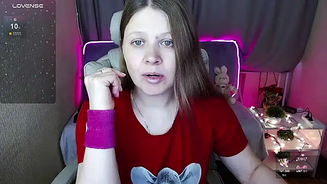 Snapshot of alekasamui chatting on January 30, 4:06 am alekasamui online show from January 30, 4:06 am